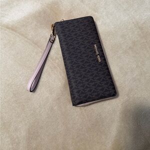 Michael Kors Black and Pink Signature Wristlet